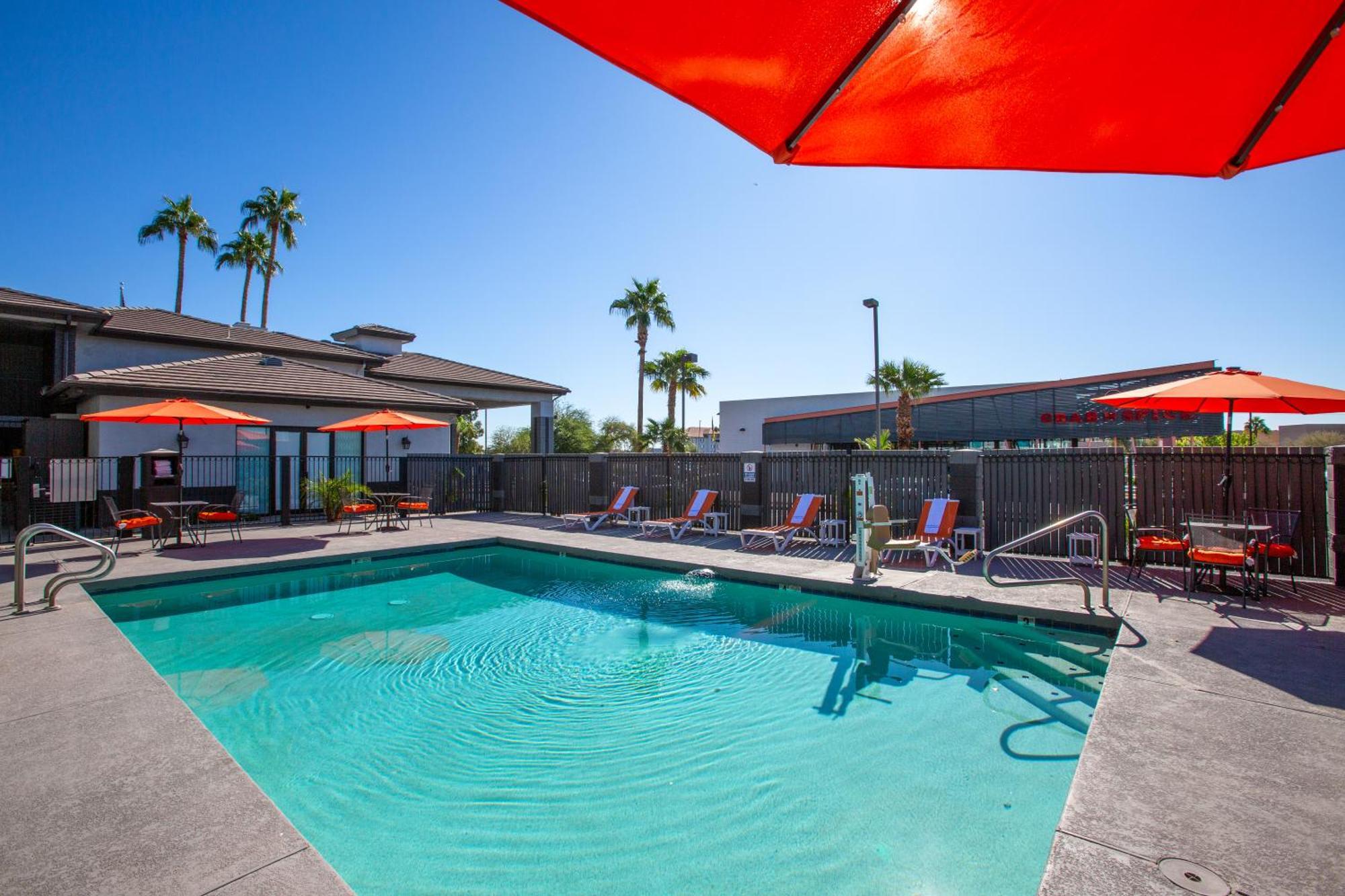 The Hotel Serene Glendale Peoria, Surestay Collection By Best Western Exterior photo